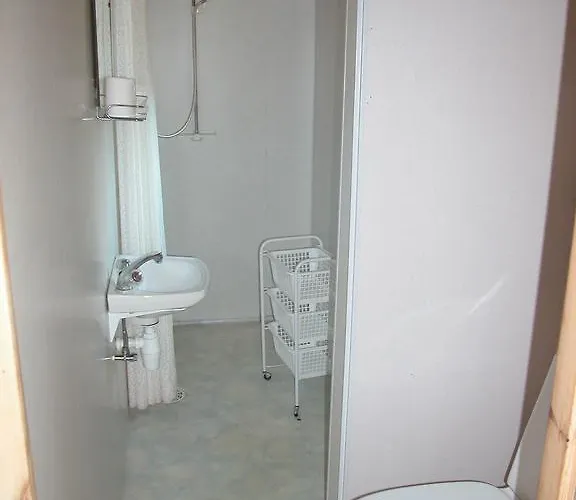 Semesterbostad Haugland Gard *